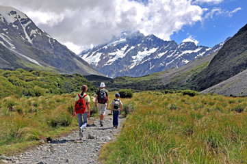 Fototapeta na wymiar Turystyka na Mount Cook - Nowa Zelandia