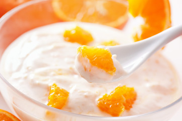 Joghurt mit Orange