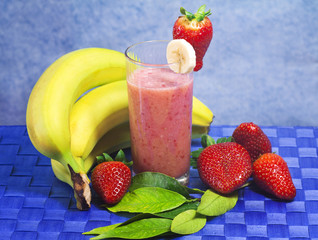 strawberry and banana soft drink
