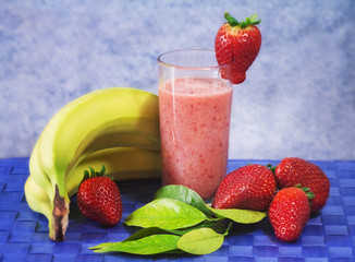 strawberry and banana soft drink