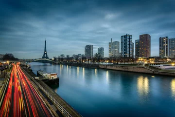 Gordijnen Moderne gebouwen in Parijs © Beboy