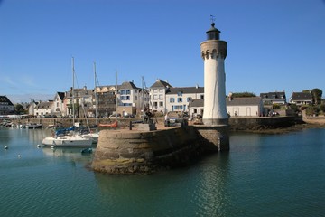 Fototapeta na wymiar petit portu Breton.