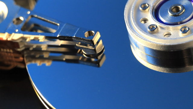 Hard drive disk operating