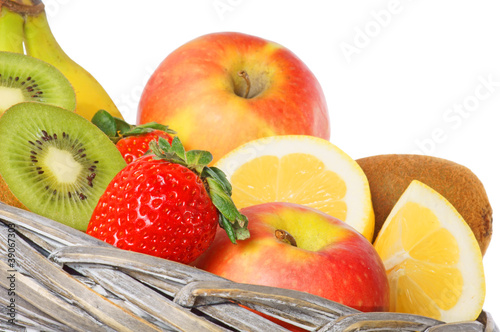 "Obstkorb" Stockfotos und lizenzfreie Bilder auf Fotolia.com - Bild