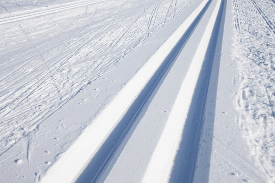 Langlaufspuren im Winter