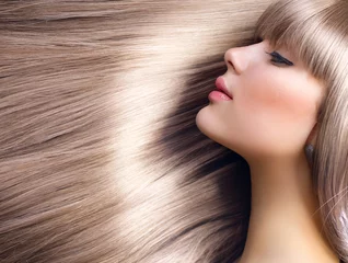 Papier Peint photo Lavable Salon de coiffure Blond Hair. Beautiful Woman with Straight Long Hair