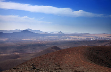 Fototapeta na wymiar Northern Fuerteventura, widok z Bayuyo wulkanu w kierunku Lajare