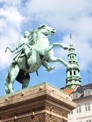 Obraz premium MONUMENTO ECUESTRE OBISPO ABSALON