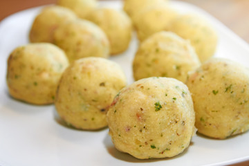 Semmelknödel