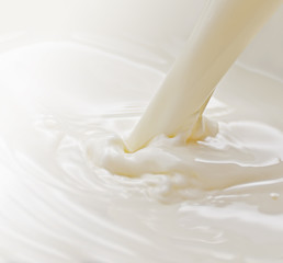 Milk pour into a bowl