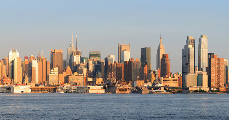 Fototapeta na wymiar New York City Manhattan sunset