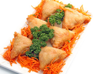 Samoussas en entrée