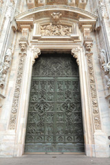 Fototapeta na wymiar Milan Duomo - cathedral door