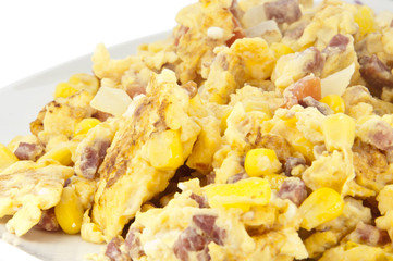 Scrambled eggs on plate (with clipping path)