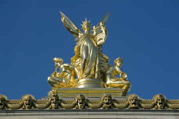 Fototapeta na wymiar Opéra Garnier, Paryż, Francja
