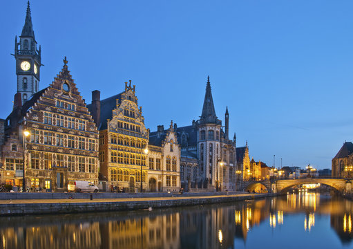 Gent Belgien H&auml;user am Graslei Hafen