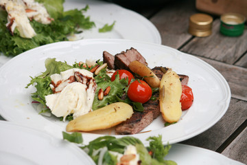 Grilled meat with vegetables