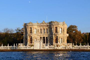Fototapeta na wymiar Kucuksu Palace in Istanbul