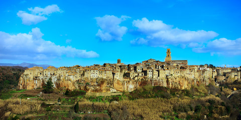 Fototapeta na wymiar Tuscan średniowieczna wieś: Pitigliano