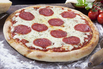 Pizza Salami - 39166543