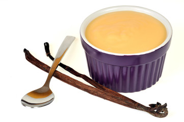 Crème et gousses de venille