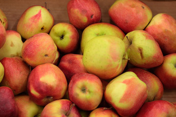 Fototapeta na wymiar big apples