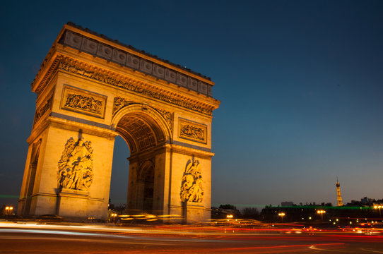 Fototapeta arc de triomphe de nuit à Paris