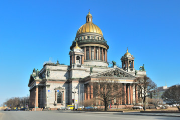 Fototapeta na wymiar Katedra Izaaka w Petersburgu