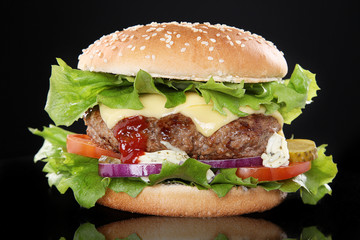 Saftiger Hamburger Poster Nahaufnahme