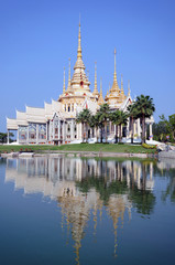 Naklejka premium The reflection of Temple in water,Thaialnd