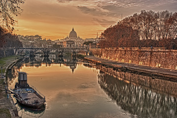 Roma, ponte S. Angelo con barca