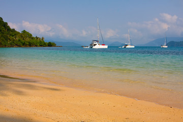 Obraz premium Beautiful tropical beach