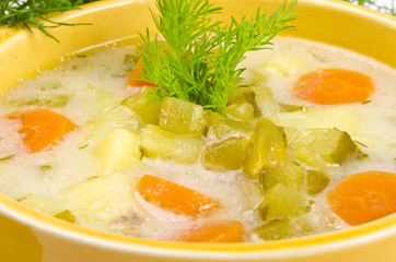 Polnische Gurkensuppe