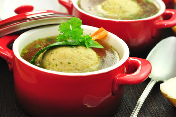 Knödelsuppe