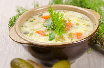 Polnische Gurkensuppe