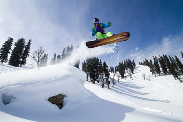 Amazing jump on a snowboard