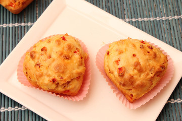 Muffins mit Chorizo und Paprika