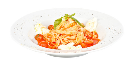 Pasta (tagliatelle) with cherry tomato and mozzarella