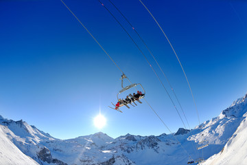 Fototapeta na wymiar Wyciąg narciarski