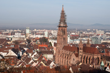 Fototapeta na wymiar Freiburg, Munster i Stare Miasto