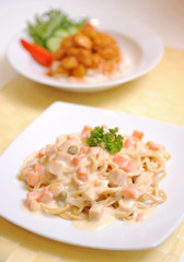 Spaghetti Carbonara on a white plate