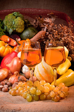 Fall cornucopia setting