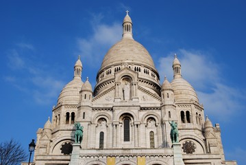 Fototapeta na wymiar Bazylika Sacre Coeur, Montmartre, Paryż