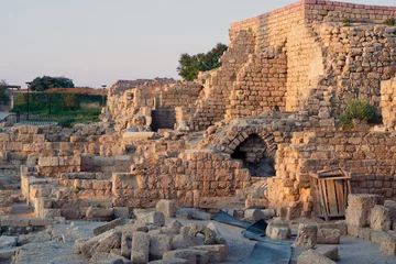 Gordijnen The ruins of the ancient city of Caesarea.  Israel © PhotoSerg