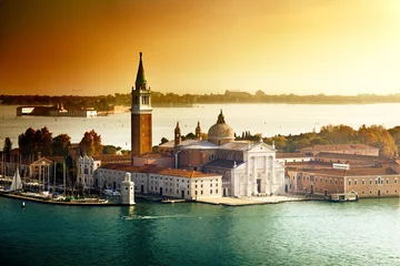 Blick auf die Insel San Giorgio, Venedig, Italien © Iakov Kalinin
