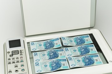 Banknoty na drukarce - obrazy, fototapety, plakaty