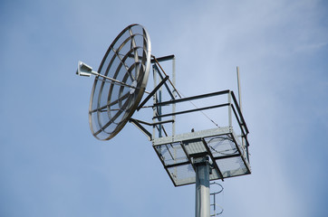 Parabola radiotrasmissiva