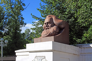 Karl Marks monument