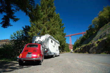 Cinquecento  in-tow behind camper