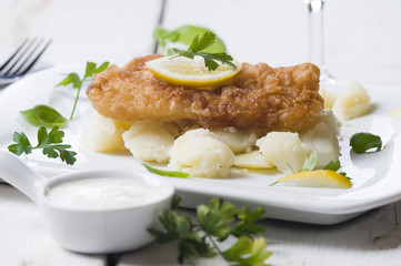 Ryba panierowana z ziemniakami